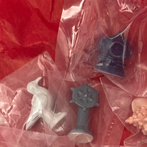 Lot: 8 Sealed Wade Porcelain Figurines – Nautical and American Heritage Series - Picture 2 of 13